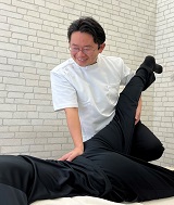 膝痛へのマッサージイメージ